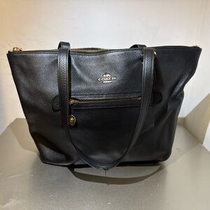 Coach Black Taylor Pebbled Leather Tote Bag with Gold Accents
